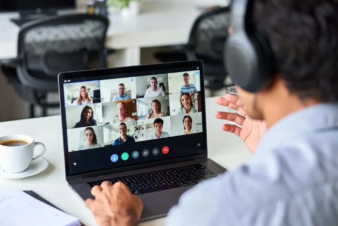 team communication during organizational change meeting